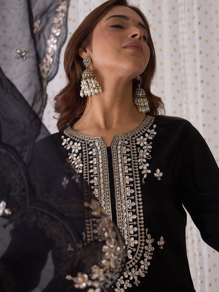 Indo Era Ethnic Motifs Embroidered V-Neck Thread Work Kurta with Trousers & Dupatta