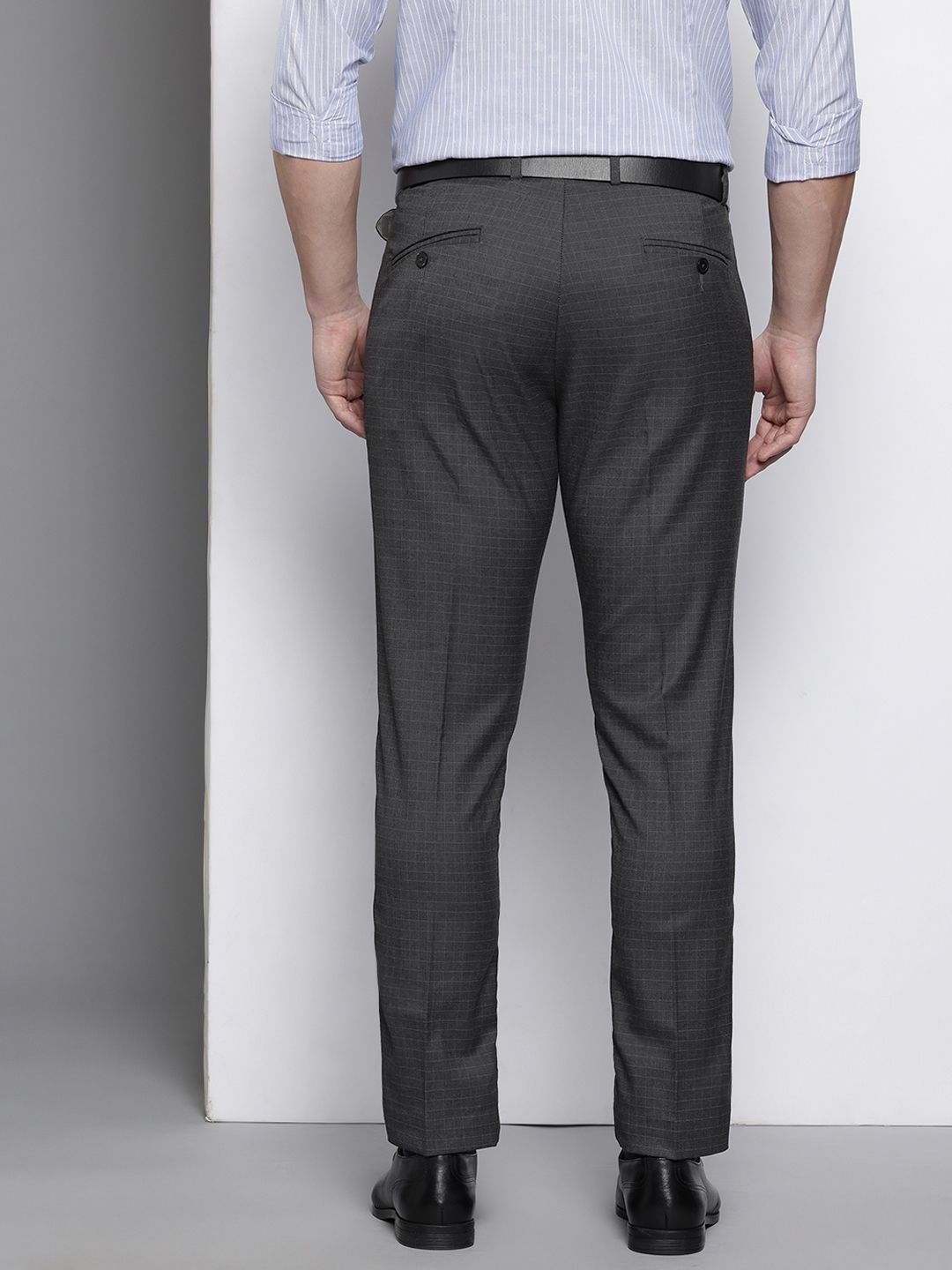 The Indian Garage Co. X Luxe Men Checked Slim Fit Formal Trousers