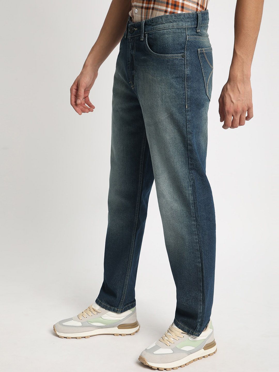 Bene Kleed Men Relaxed Fit Clean Look Tinted Pure Cotton Jeans