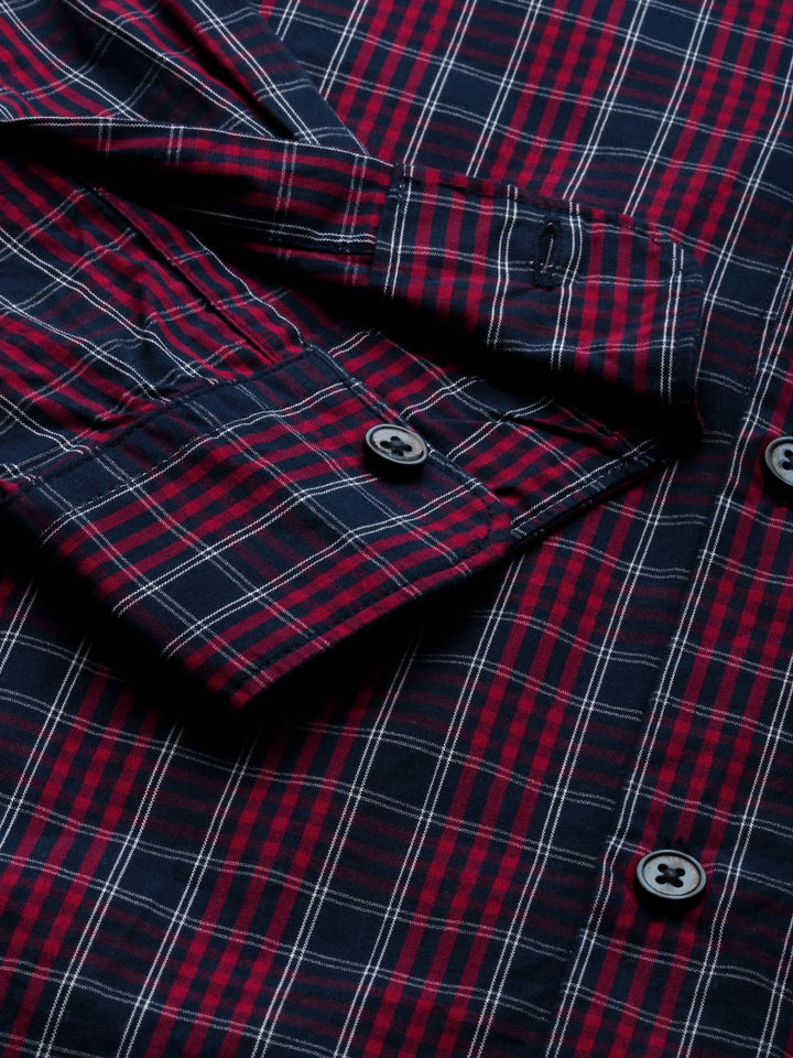 THE BEAR HOUSE Men Red & Navy Blue Slim Fit Checked Casual Shirt