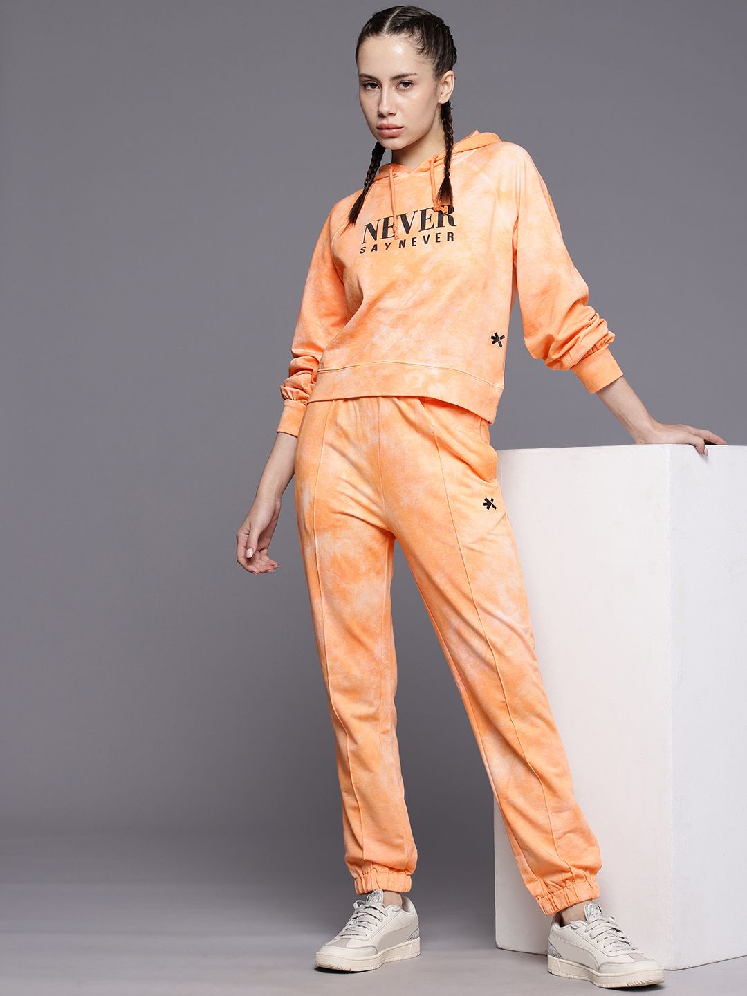HRX by Hrithik Roshan Tie & Dye Printed Hooded Sweatshirt & Joggers