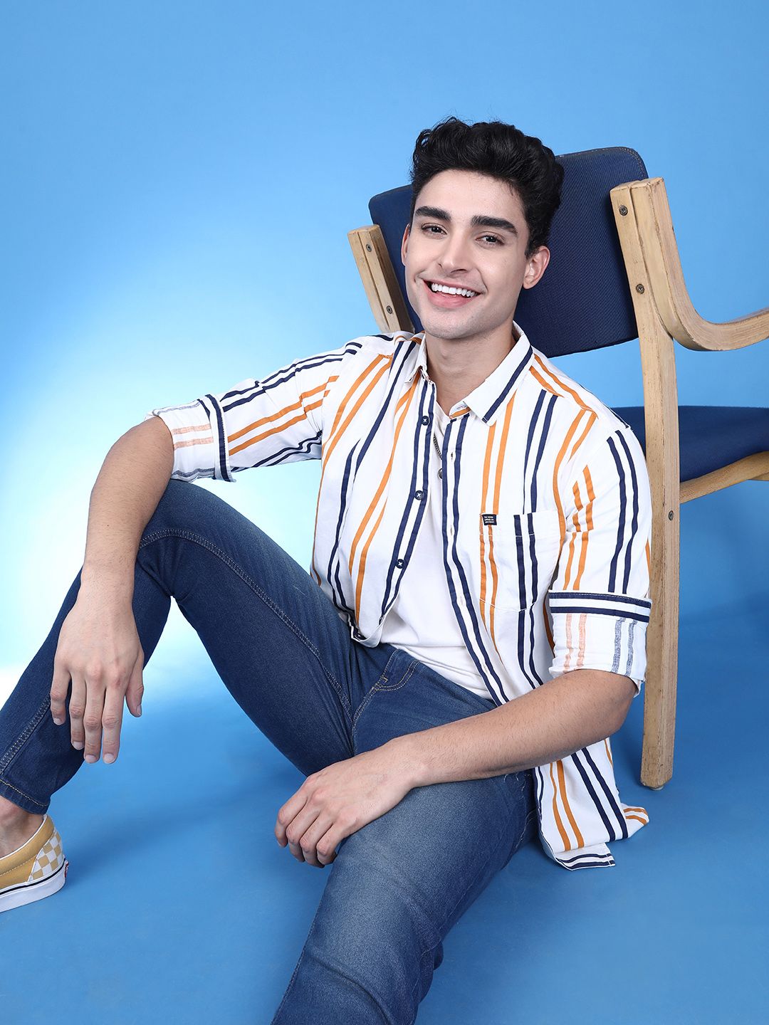 The Indian Garage Co Men White & Mustard Yellow Slim Fit Striped Casual Shirt