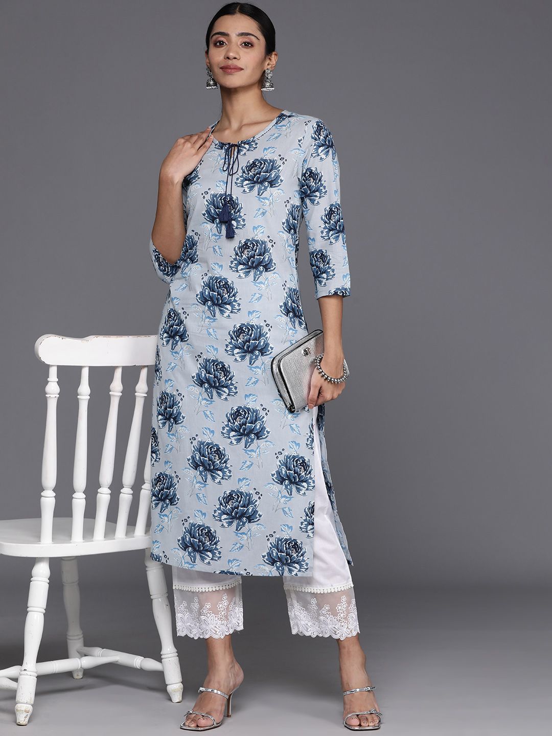 Varanga Women Floral Printed Straight Kurta