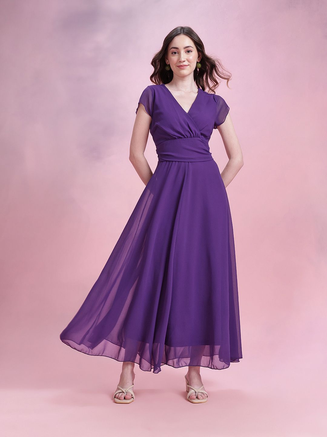 DressBerry V-Neck Maxi Dress
