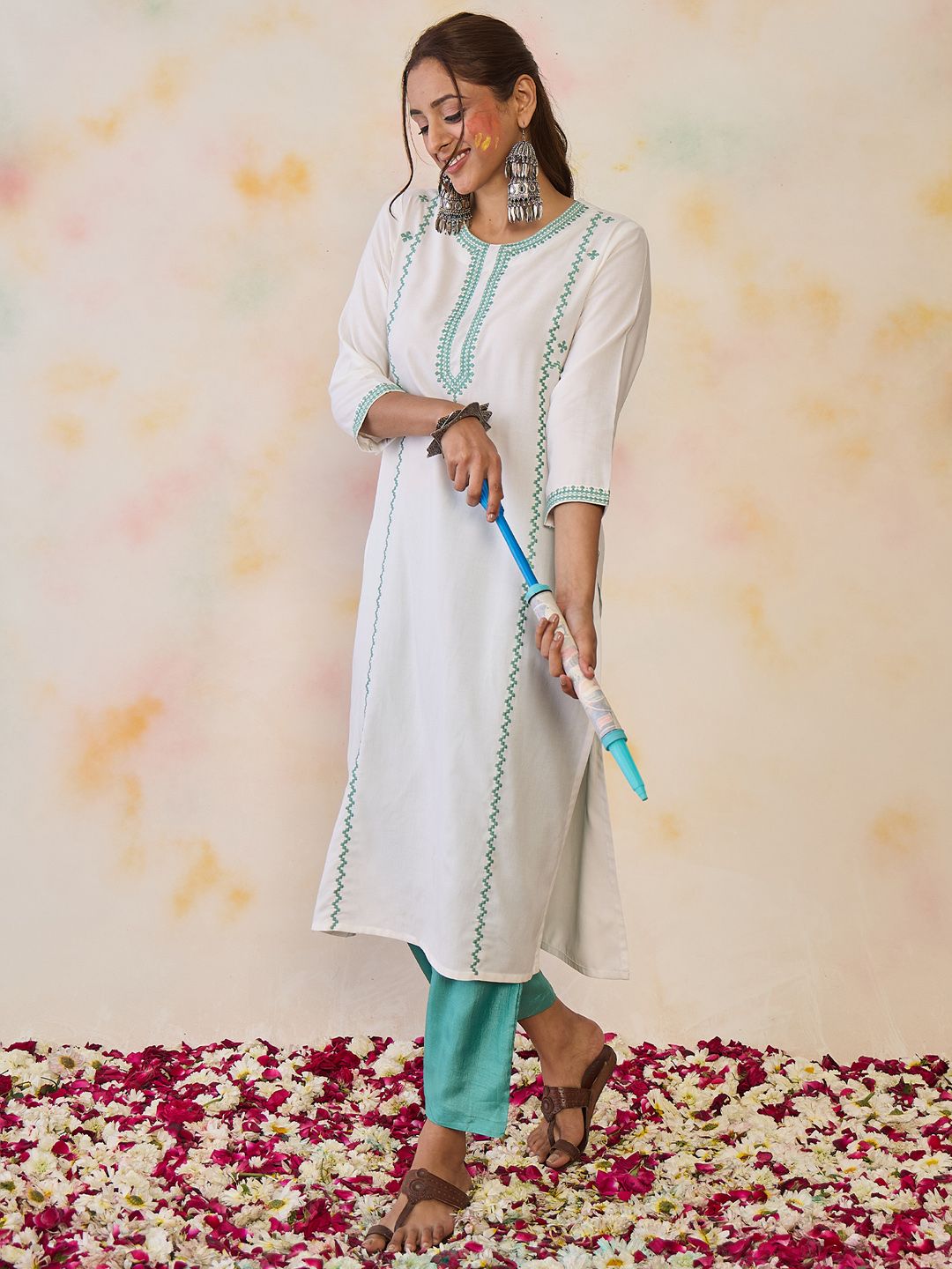 Indo Era Women Geometric Embroidered Thread Work Floral Kurta