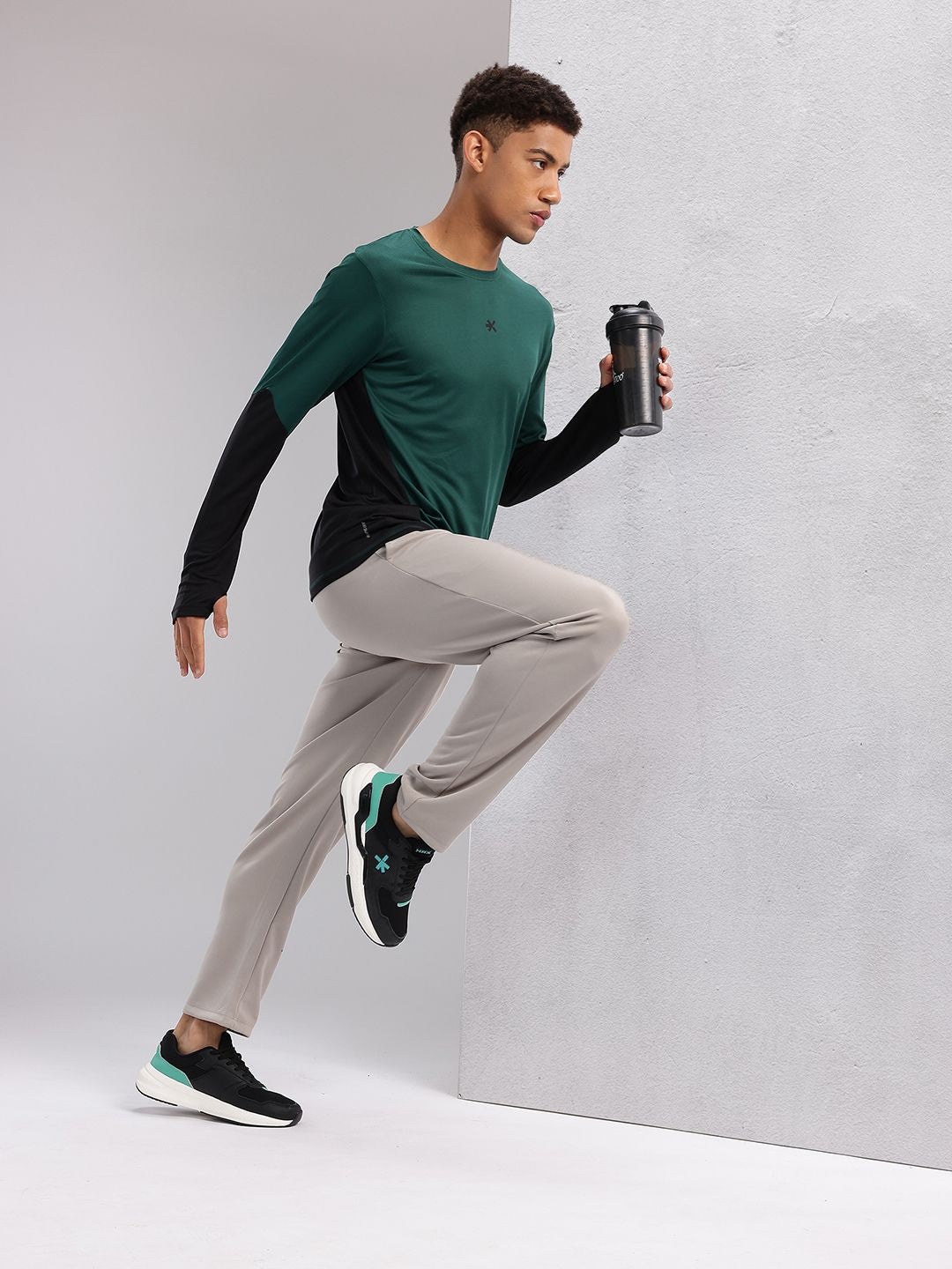 HRX by Hrithik Roshan Colourblocked Sleeves Rapid-Dry Running T-shirt