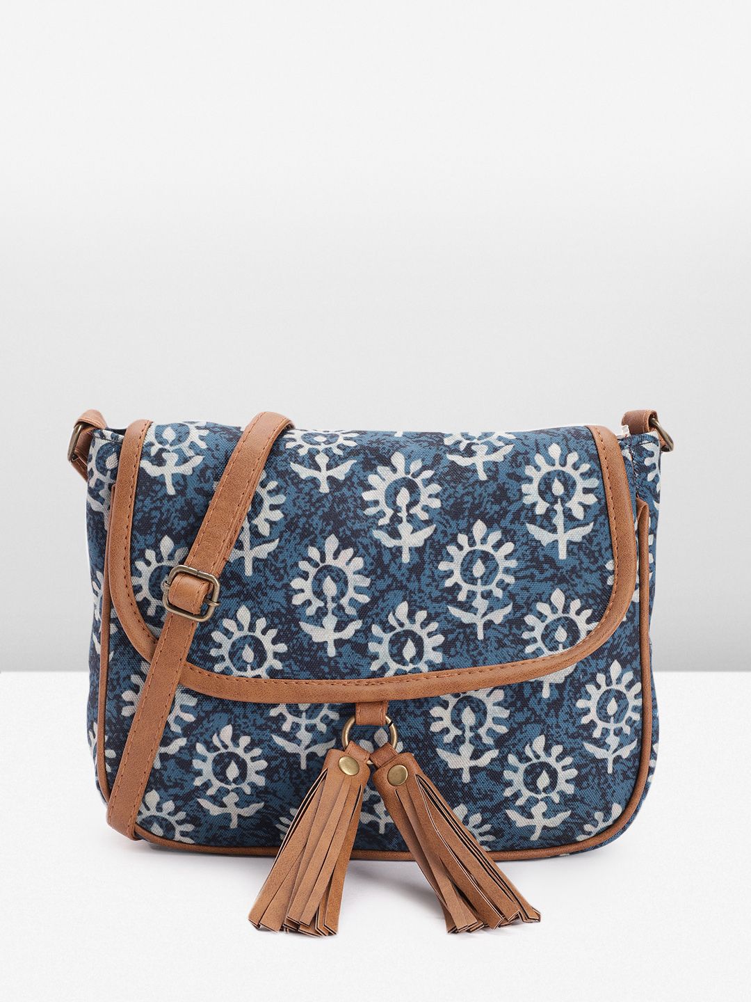 Beg sling cetak etnik anouk