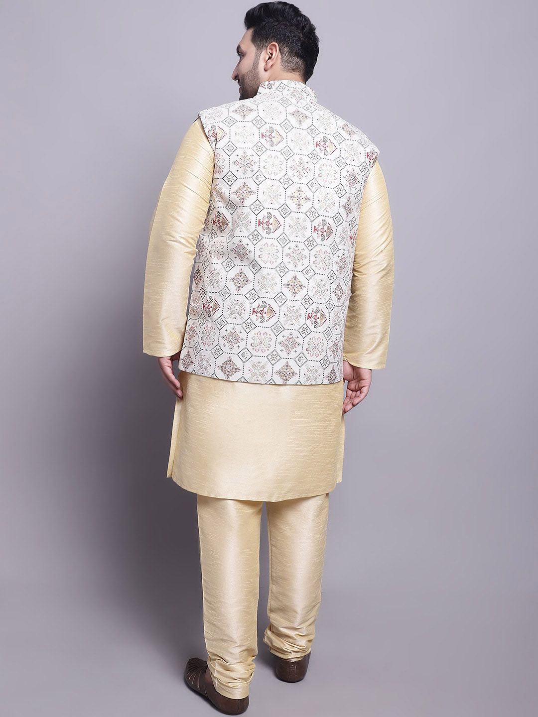 SOJANYA PLUS Regular Silk Cotton Kurta With Pyjamas & Nehru Jacket