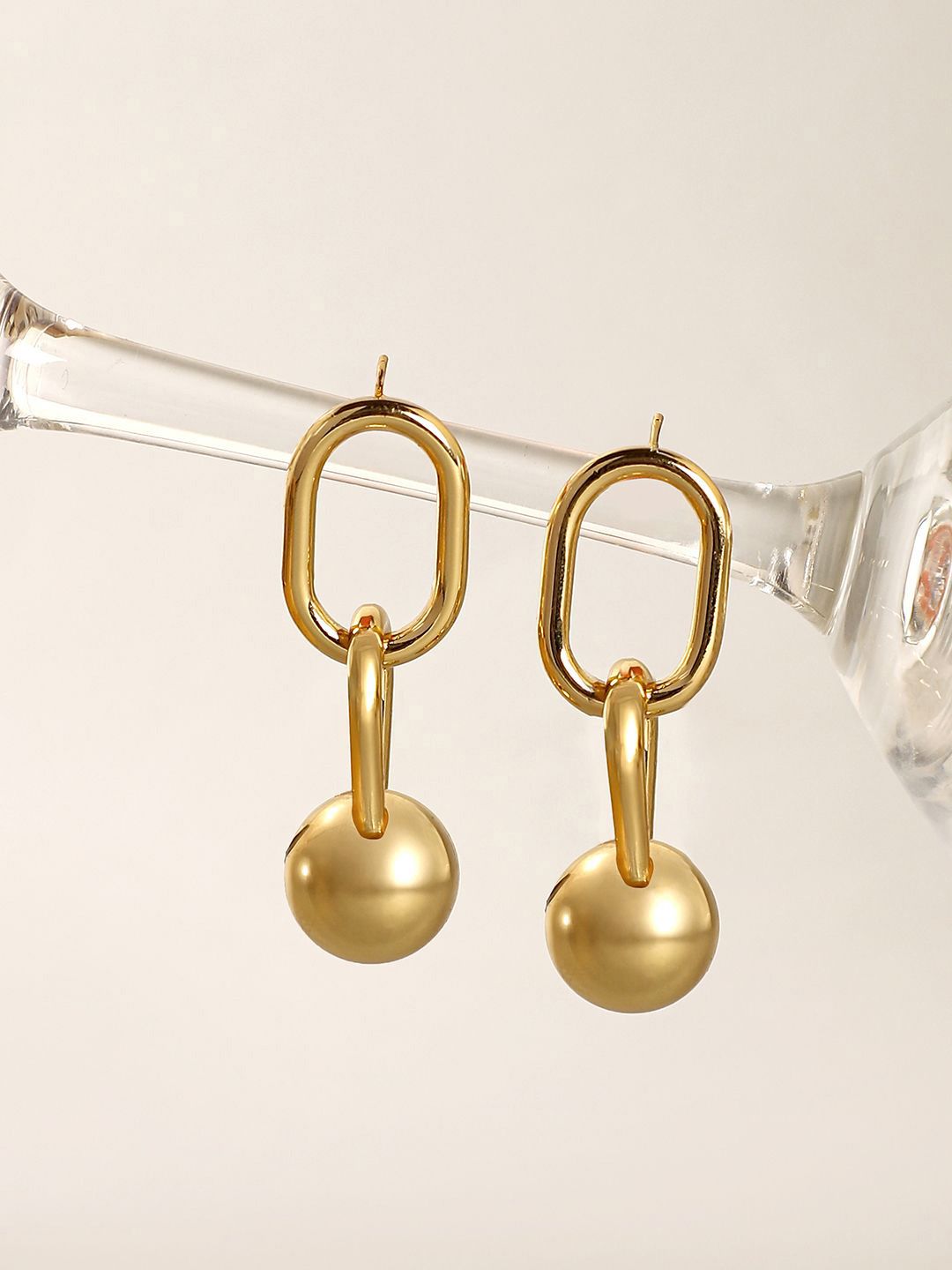 Anting -anting drop kontemporari Sohi