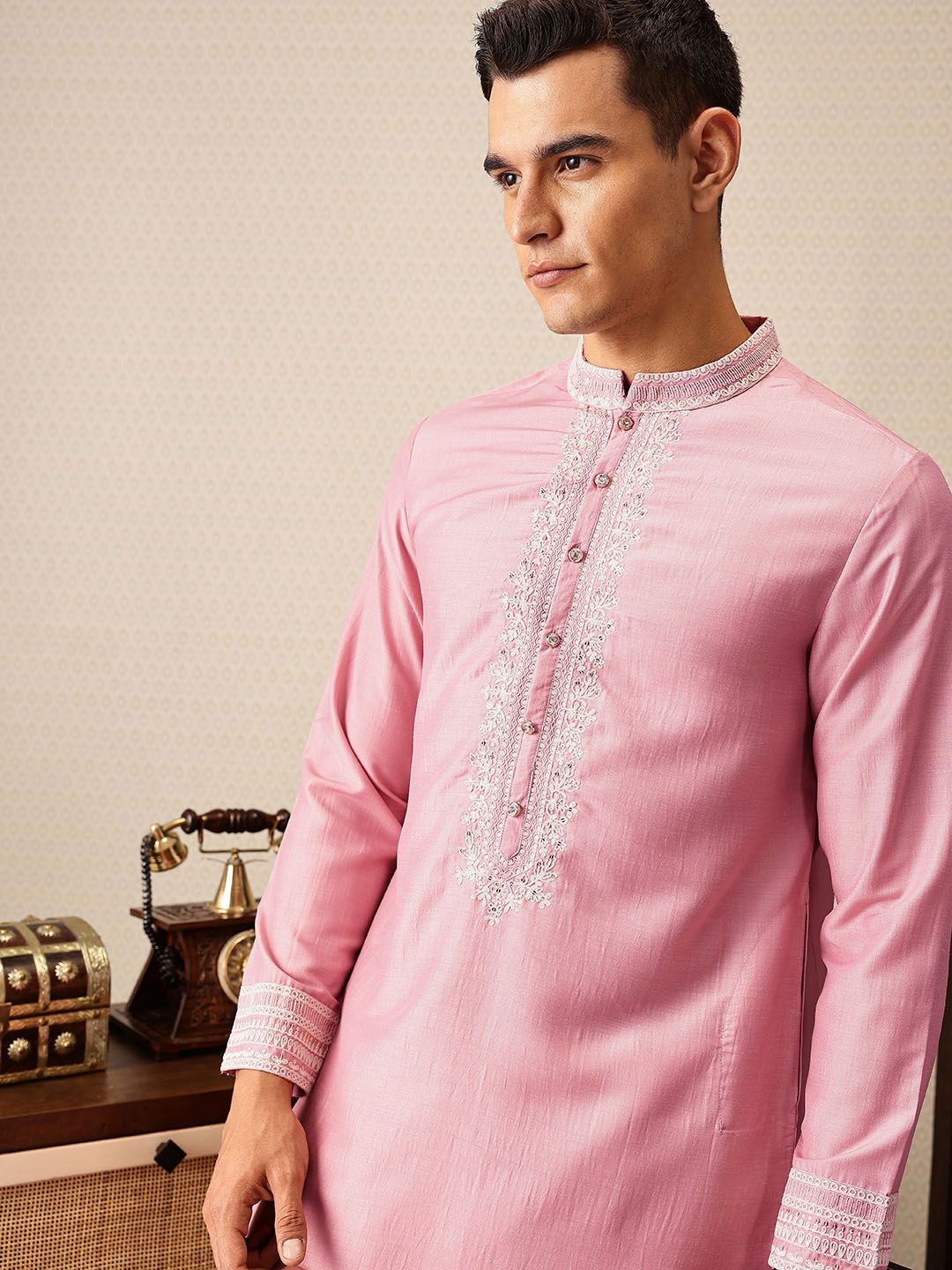 House of Pataudi Floral Yoke Design Sequinned Floral Jashn Kurta