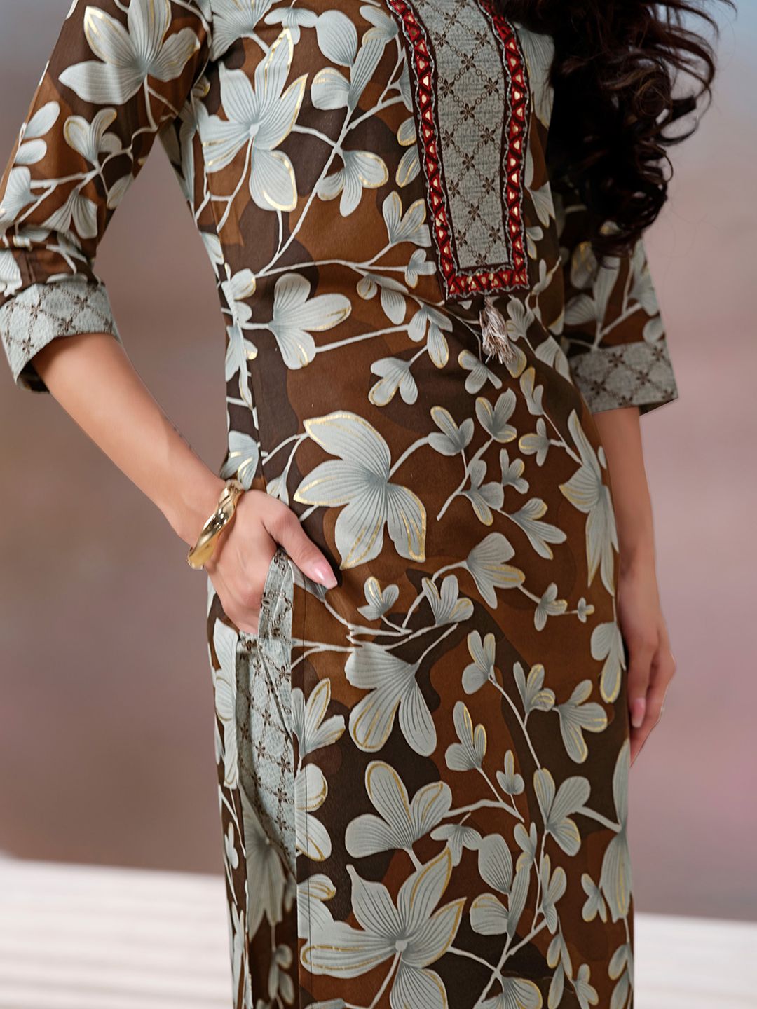 Varanga Women Floral Printed Regular Kurta with Trousers & With Dupatta