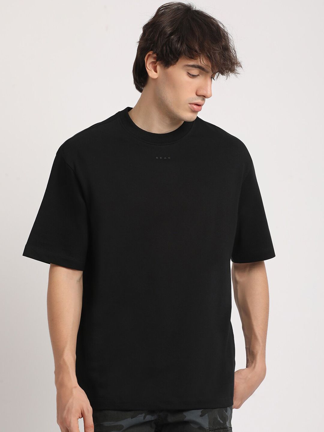 THE BEAR HOUSE Men Solid Oversized Crew Neck T-shirt