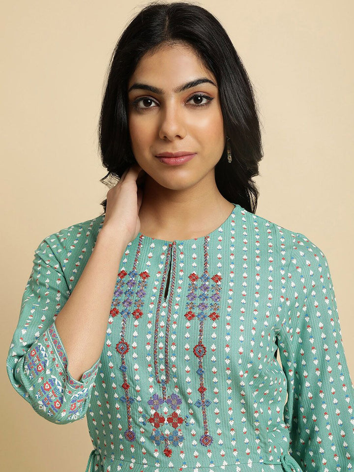 W Sea Green & Red Ethnic Printed Keyhole Neck Thread Work Asymmetric A-Line Kurta