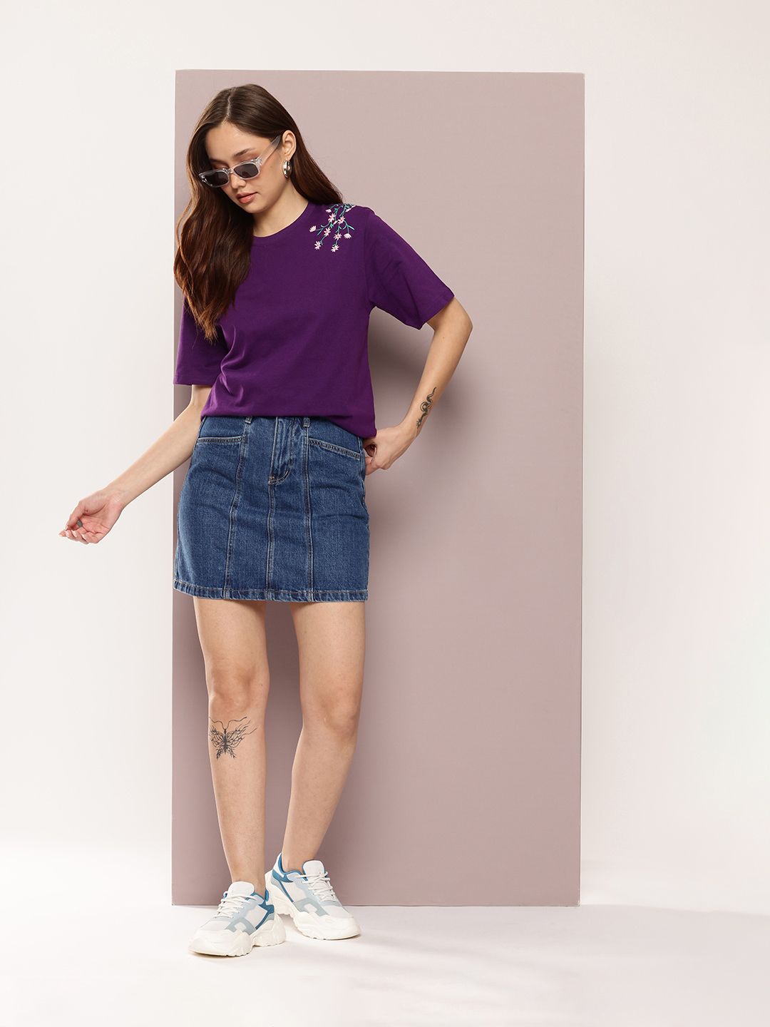 DILLINGER Women's Oversized Embroidery Tshirt