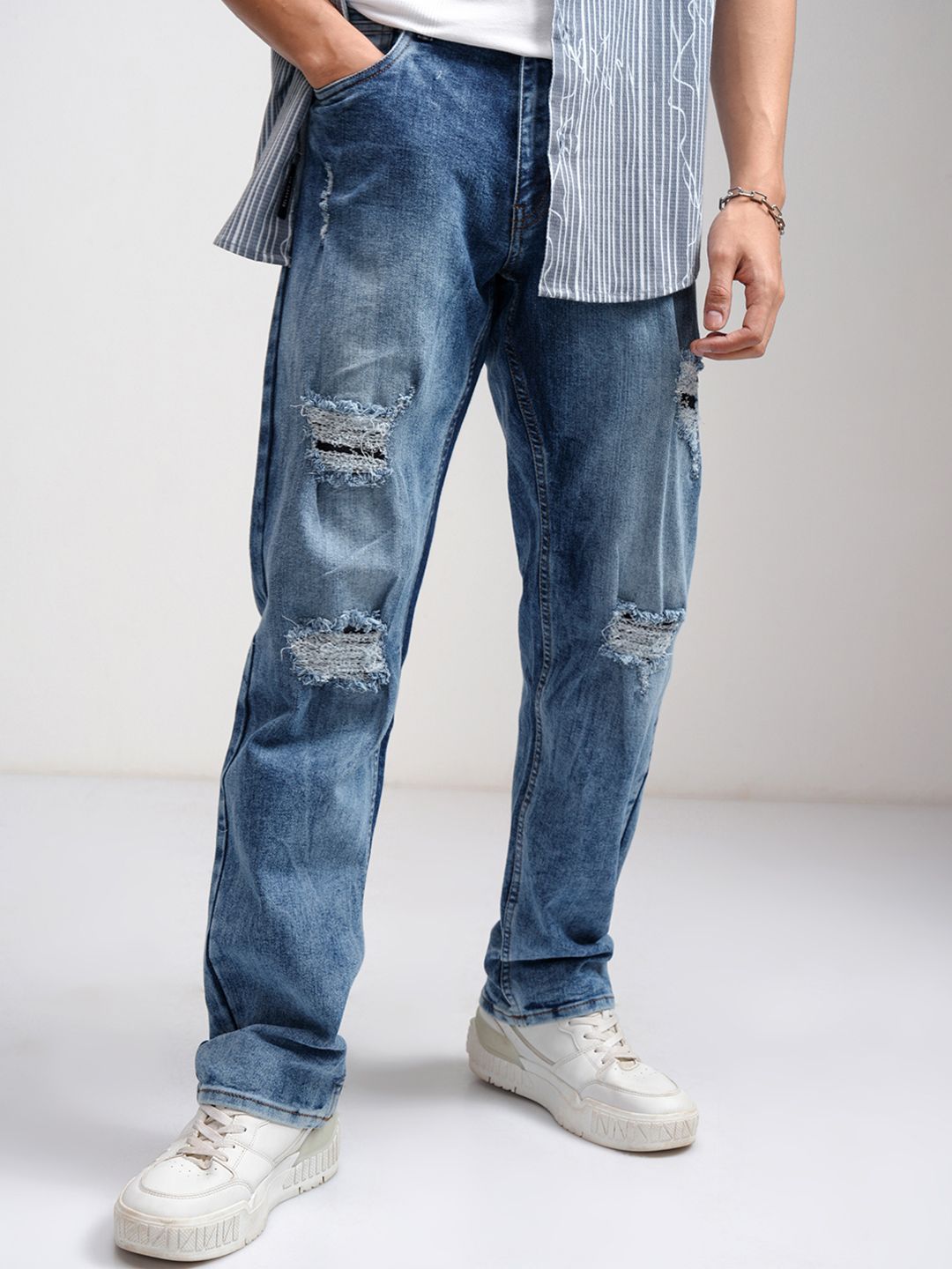 HIGHLANDER Men Straight Fit Mildly Distressed Light Fade Stretchable Jeans