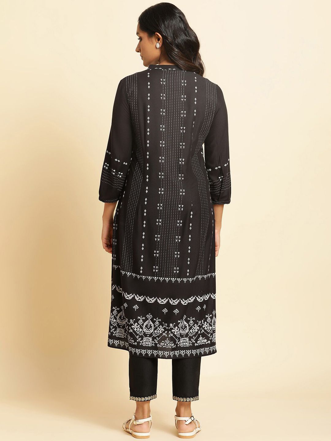 W Ethnic Motifs Printed Band Collar Straight Kurta