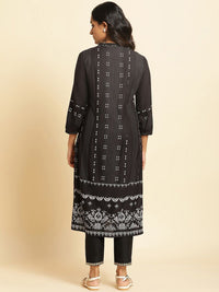W Ethnic Motifs Printed Band Collar Straight Kurta