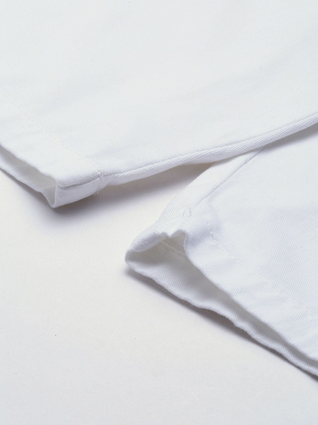 The Indian Garage Co Men White Slim Fit Chino Shorts