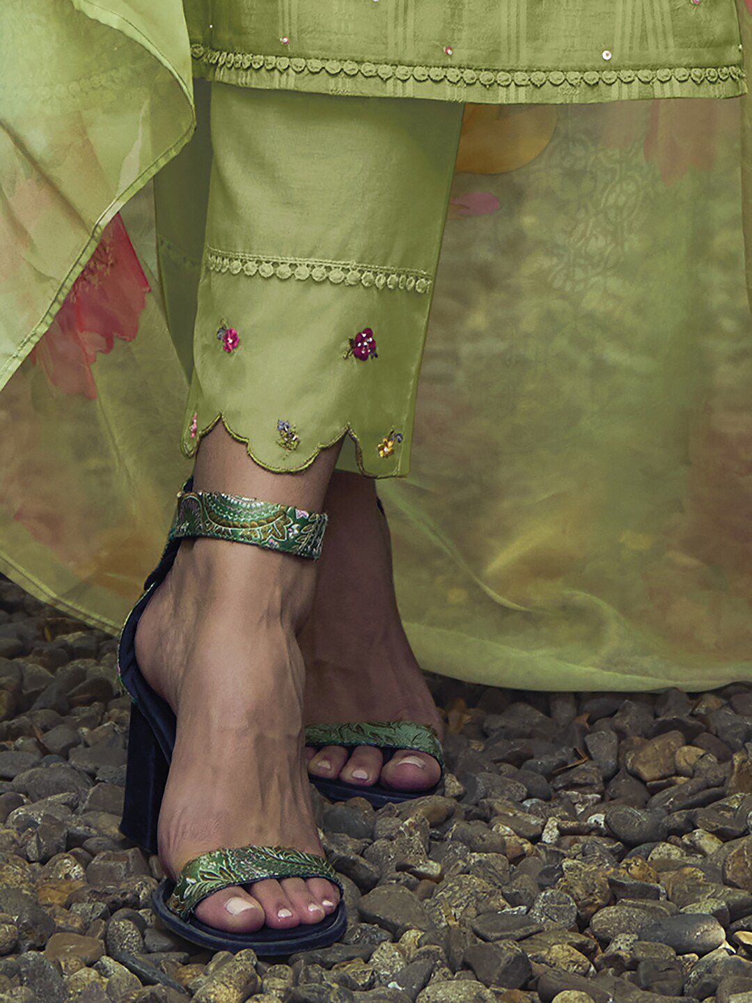 Indo Era Green & Pink Floral Embroidered Pure Cotton Kurta With Trousers & Dupatta
