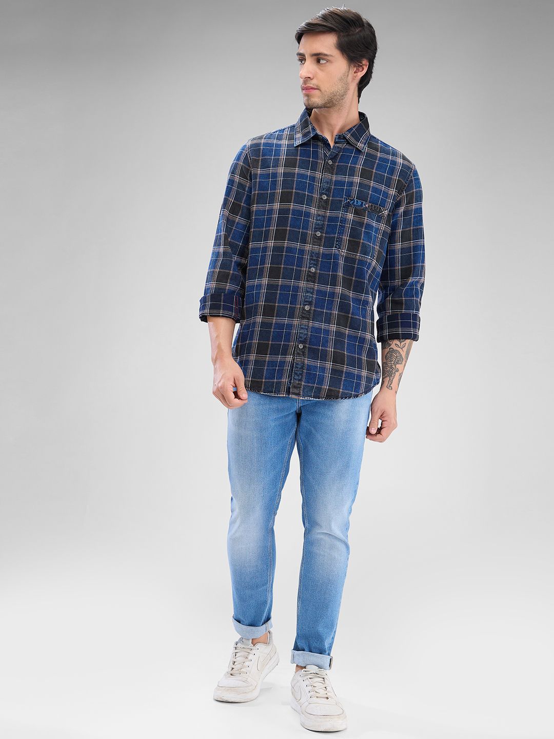 SPYKAR Men Tartan Checks Slim Fit Casual Shirt