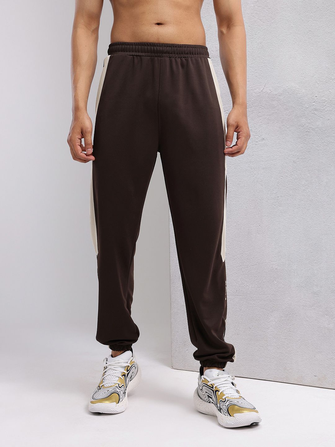 HRX by Hrithik Roshan Men Side Striped Mid-Rise Rapid-Dry Training Joggers