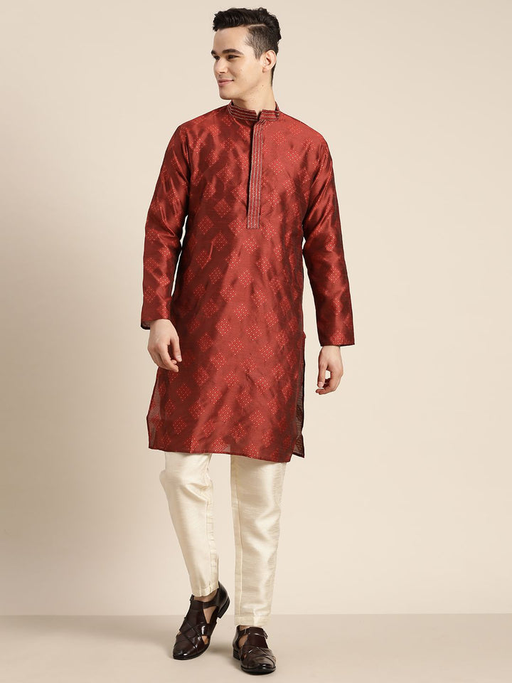 SOJANYA Dihiasi Kurta