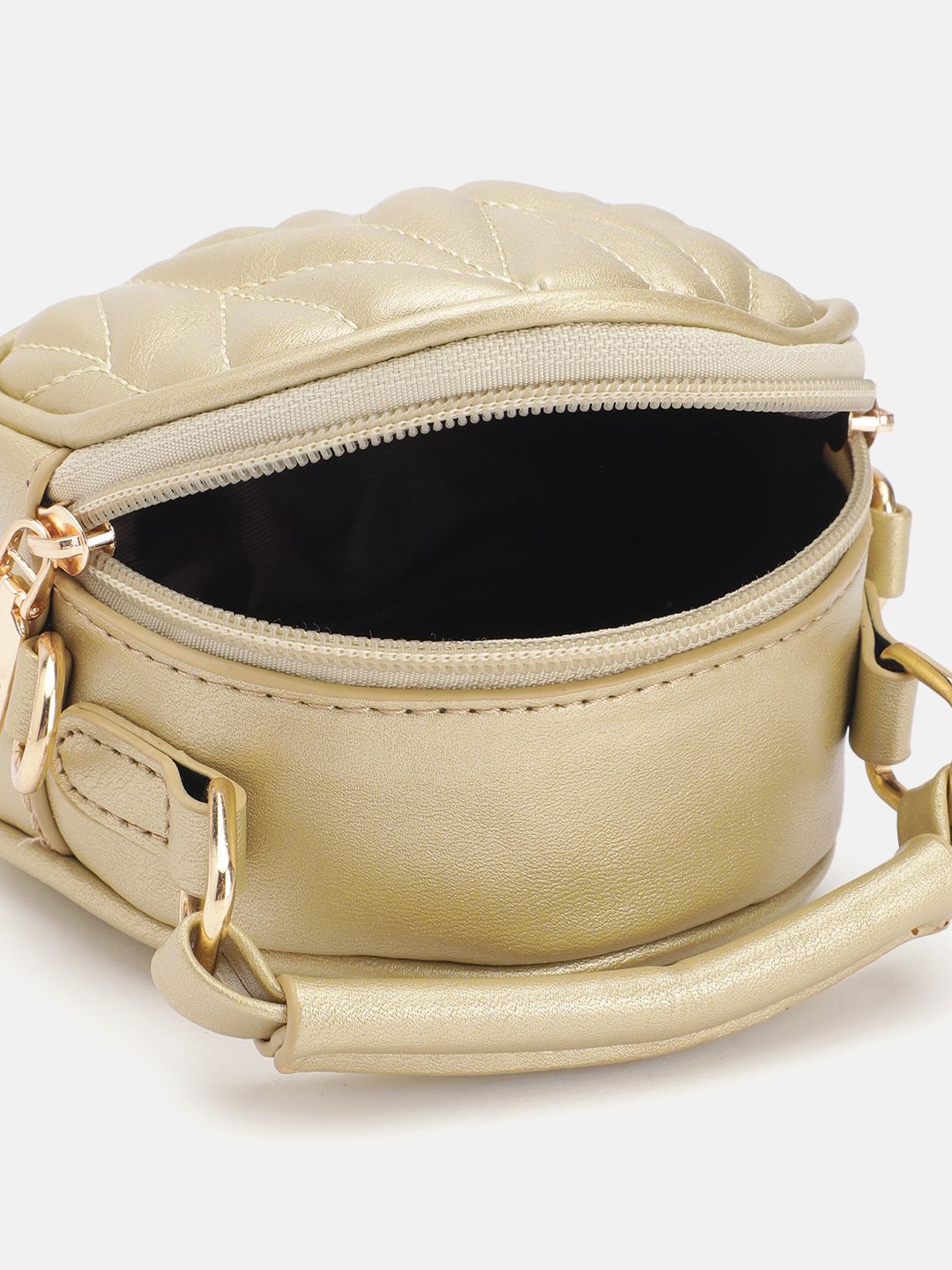 DressBerry Quilted Handheld Bag with Detachable Sling Strap