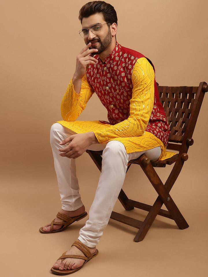 SOJANYA Kurta Kapas Tulen Bersulam Labuci dengan Jaket Churidar & Nehru Bersulam