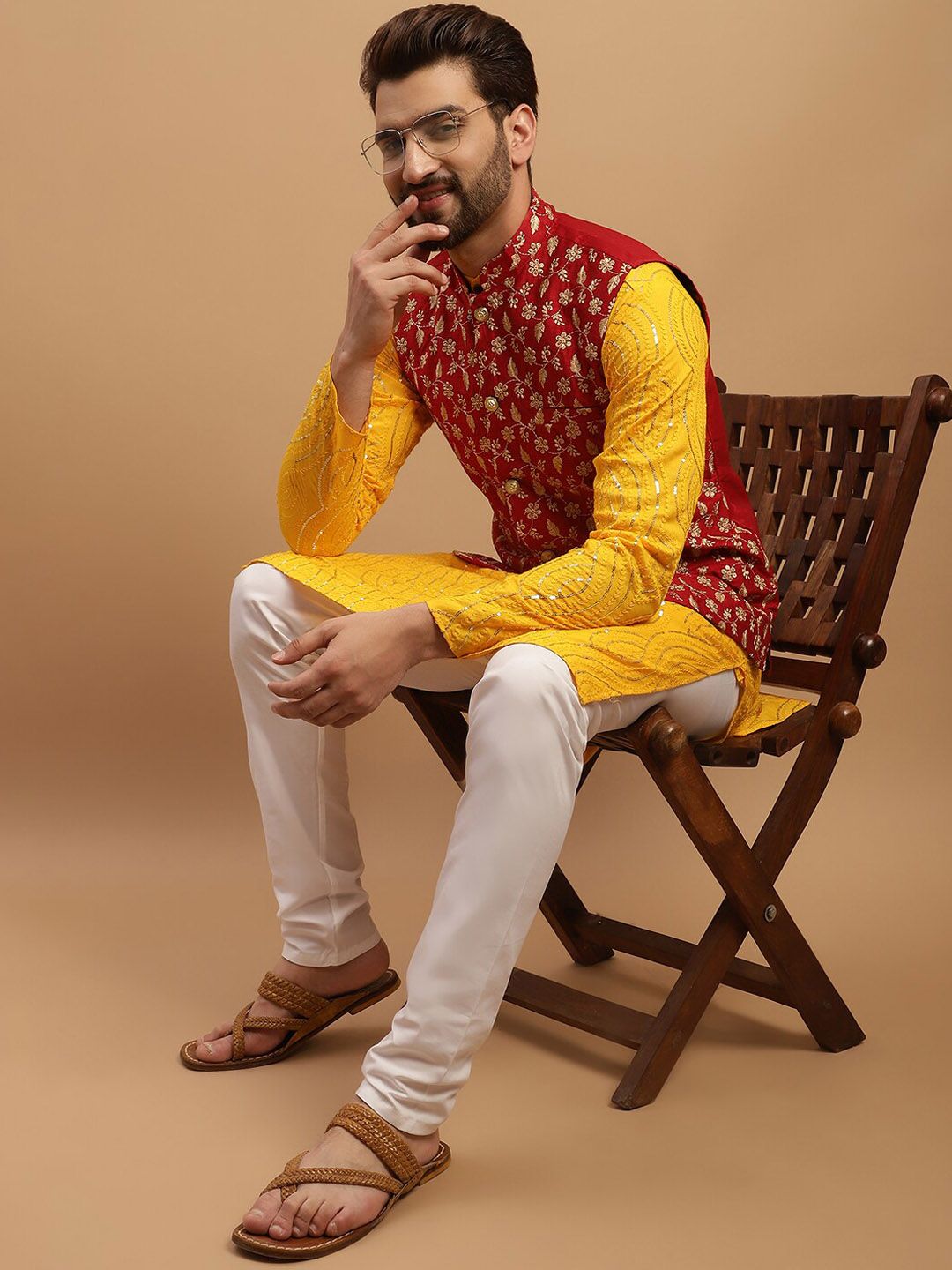SOJANYA Kurta Kapas Tulen Bersulam Labuci dengan Jaket Churidar & Nehru Bersulam