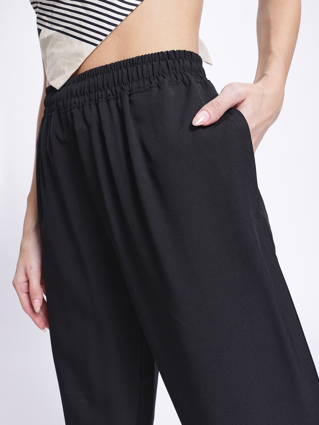DressBerry Women Bold Basics Mid-Rise Regular Fit Pleated Trousers