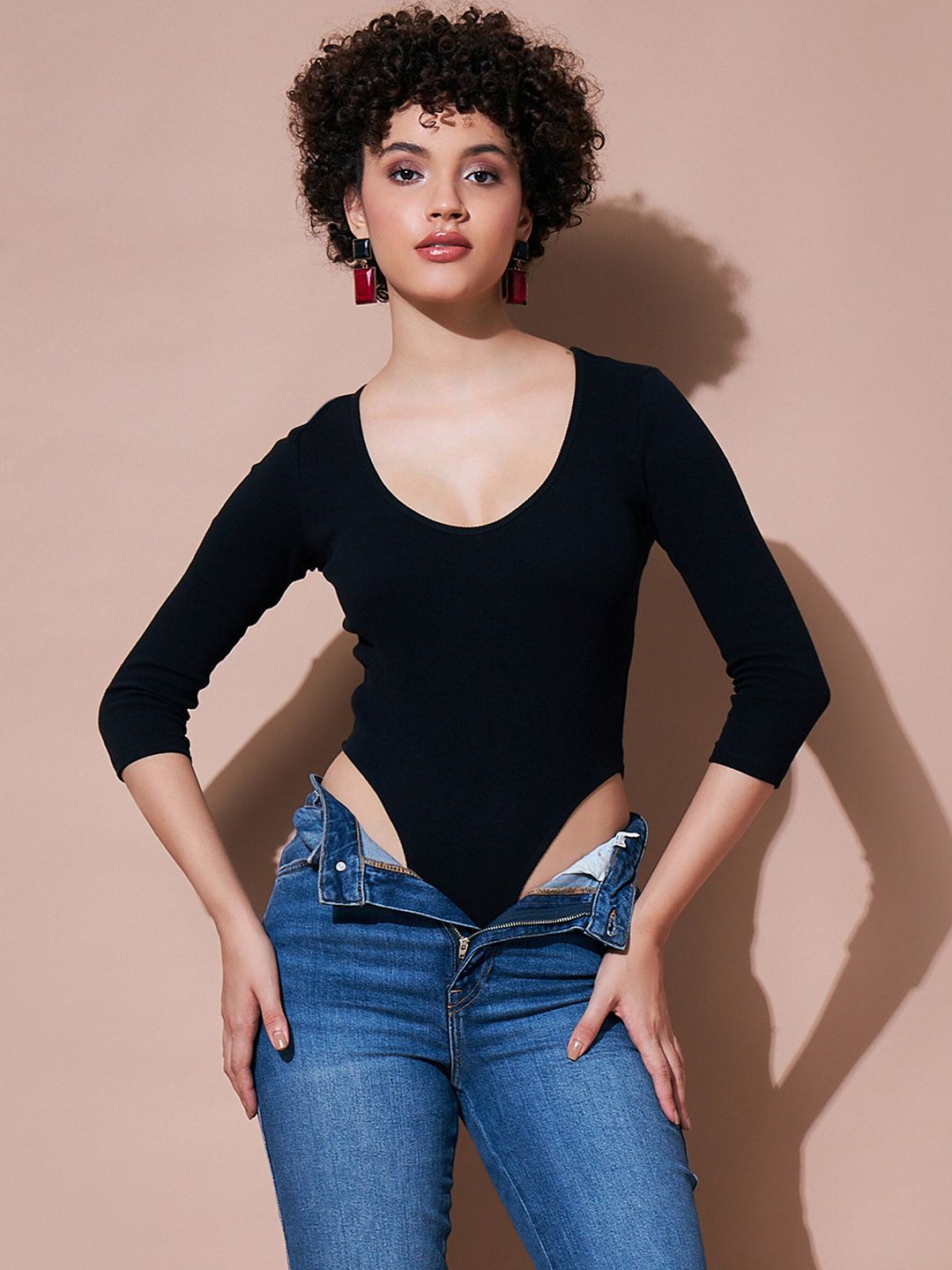 SASSAFRAS BASICS Ribbed Round Neck Bodysuit