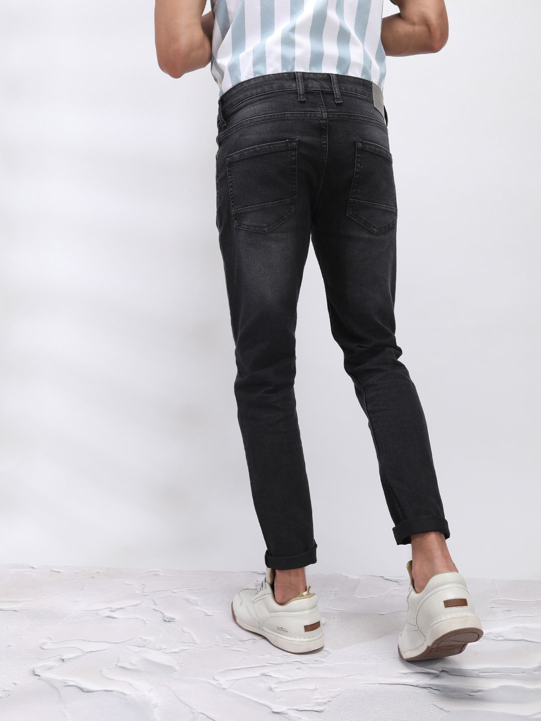 The Indian Garage Co Men Black Slim Fit Mid-Rise Clean Look Jeans