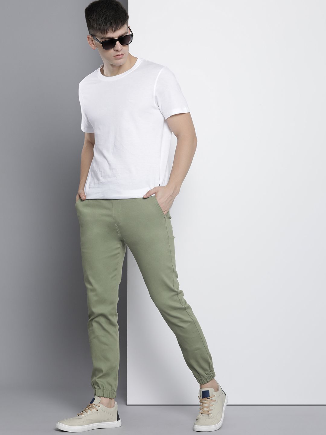 The Indian Garage Co Men Slim Fit Joggers