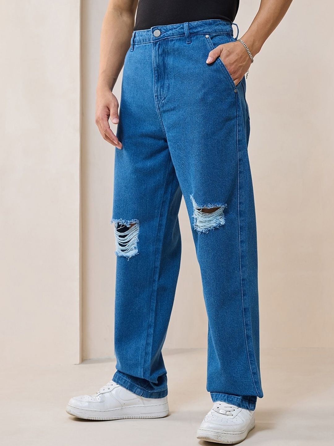 Bewakoof Men High-Rise Mildly Distressed Light Fade Organic Cotton Baggy Jeans