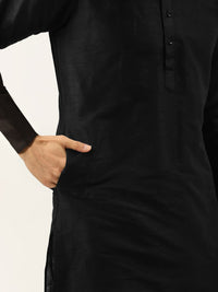 SOJANYA Men Black & Green Thread Work Kurta with Churidar