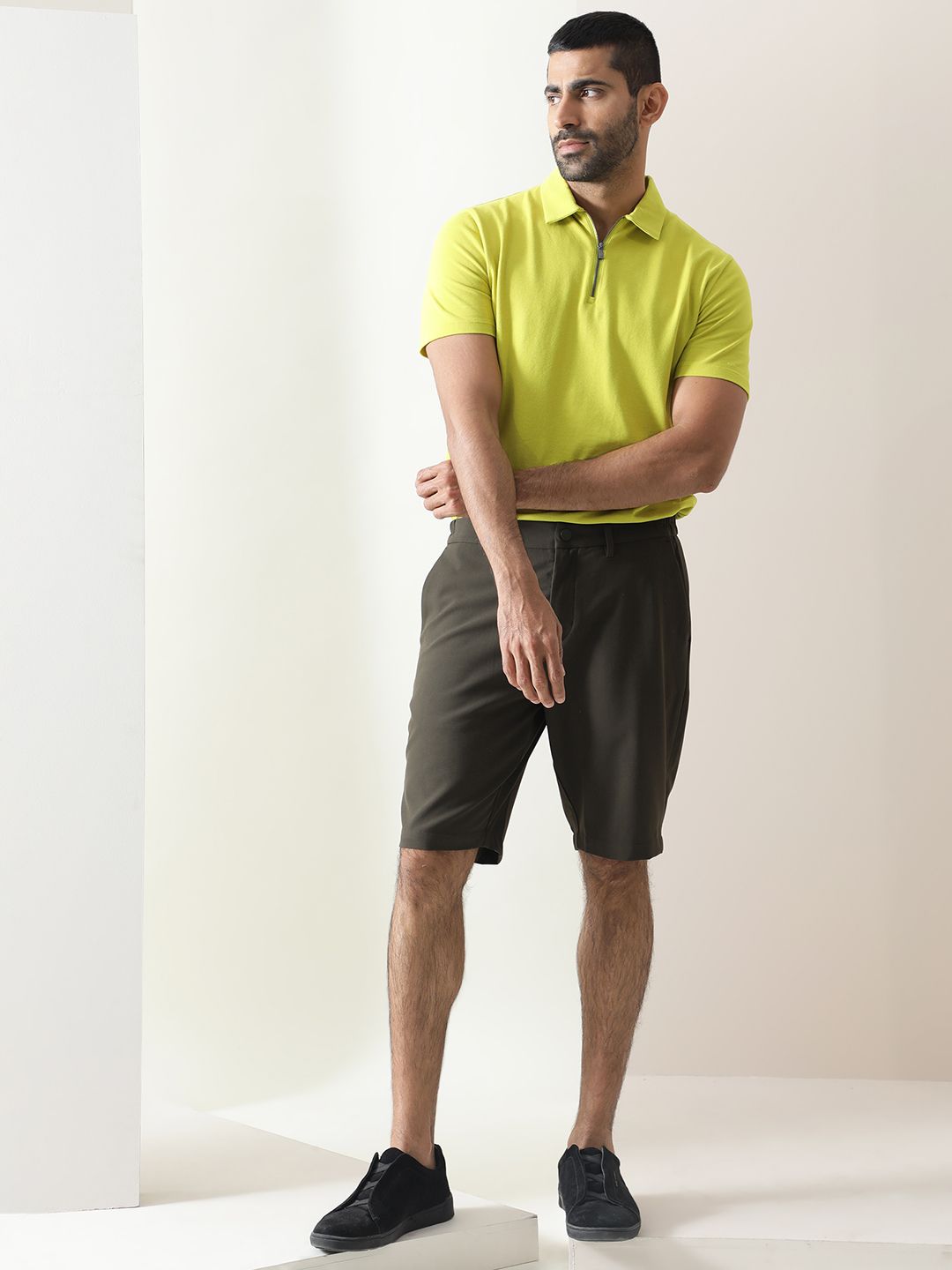 RARE RABBIT Men Trip Mid Rise Slim Fit Shorts