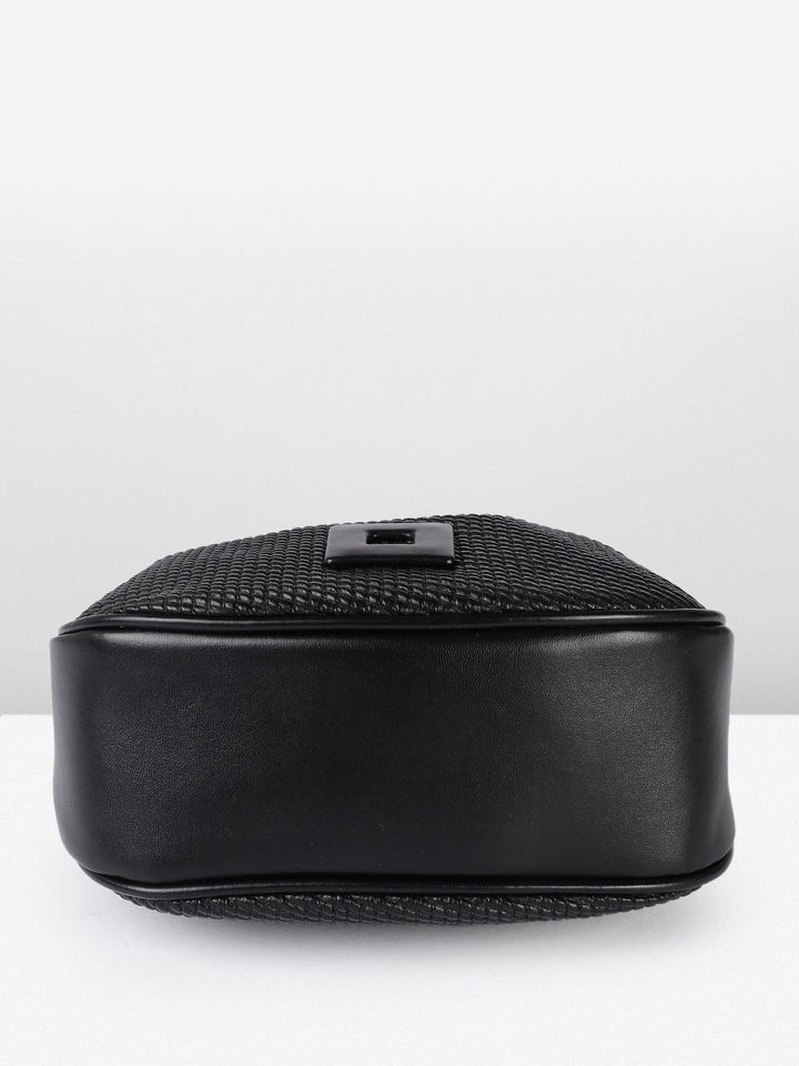 DressBerry Textured Bucket Handheld Bag
