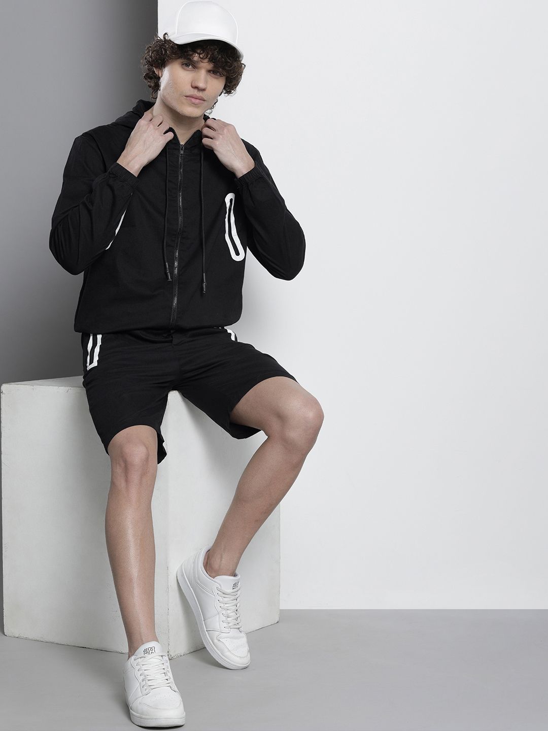 The Indian Garage Co Men Solid Pure Cotton Sweatshirt With Shorts