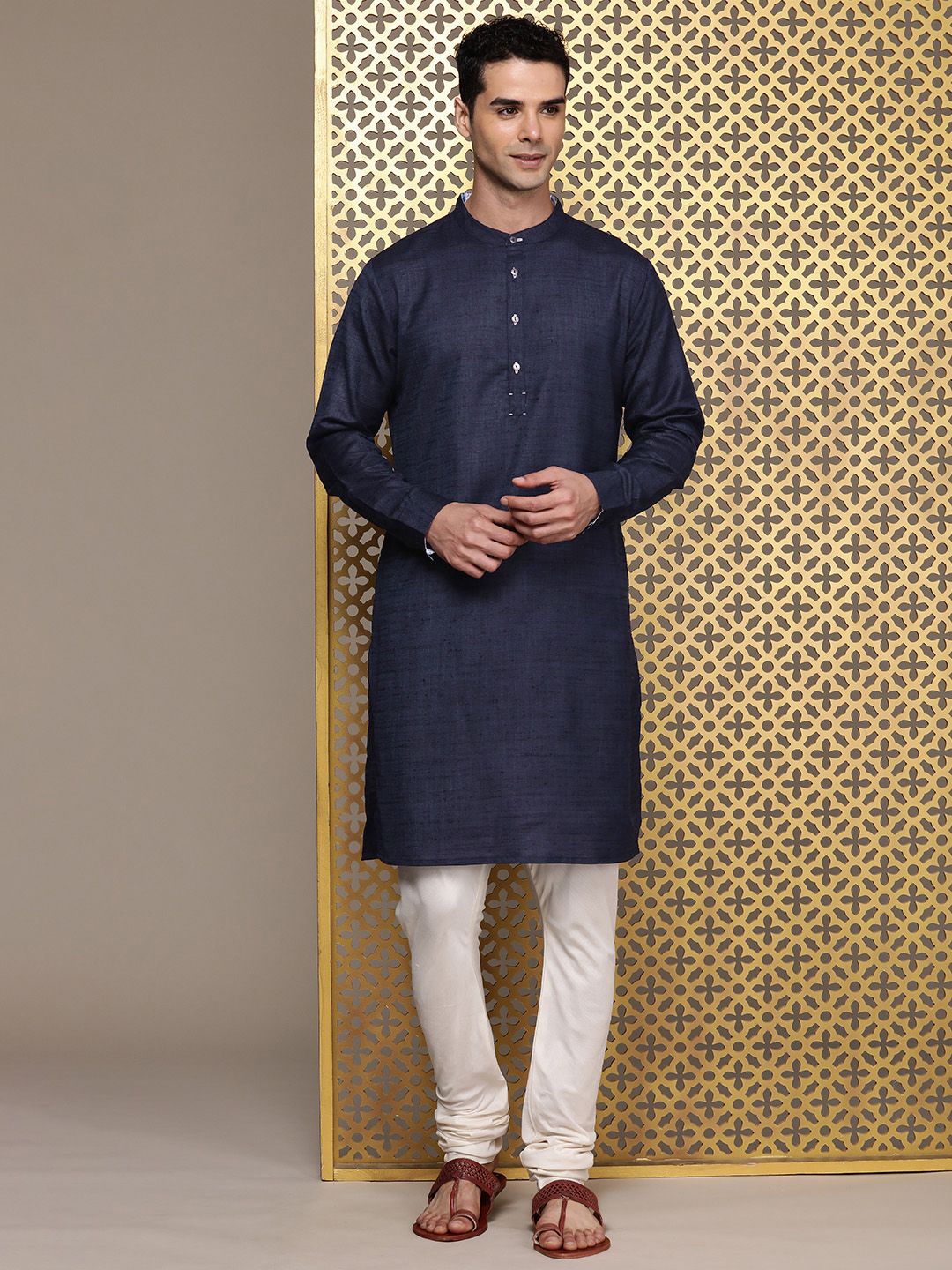 House of Pataudi Band Collar Solid Long Sleeves Jashn Kurta
