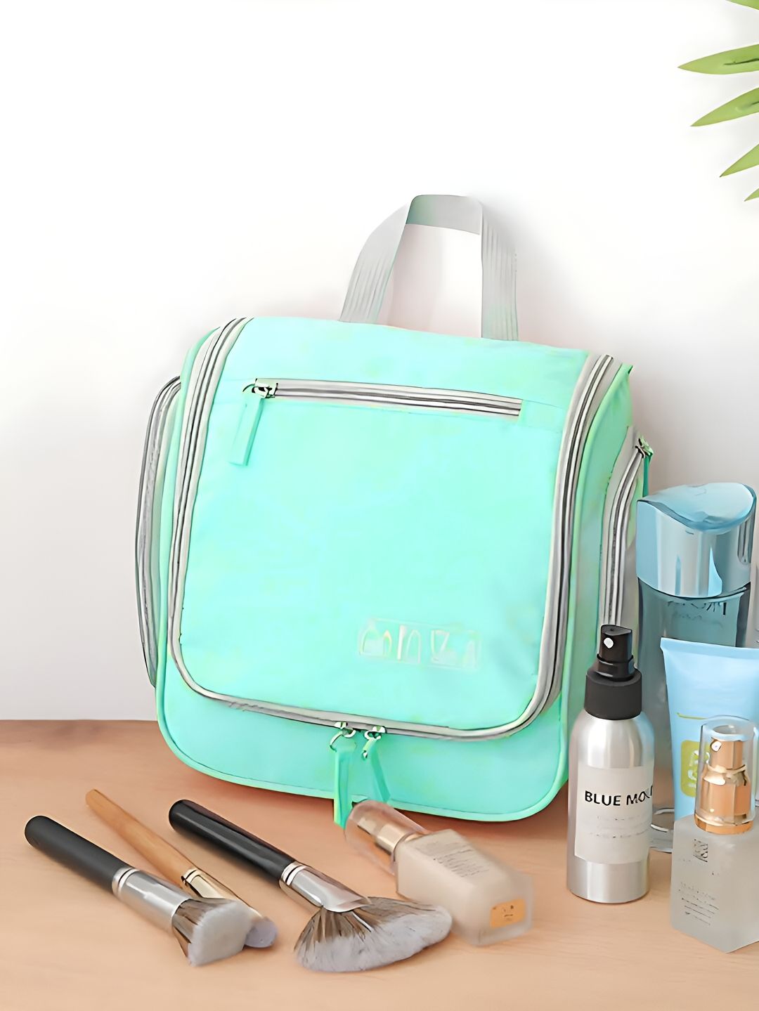 Cortina Green Water Resistant Makeup Organiser