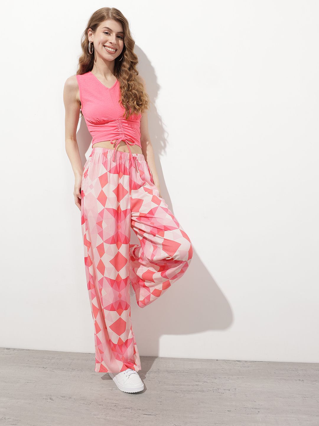 DressBerry Soft Serve Style Ruched Crop Top