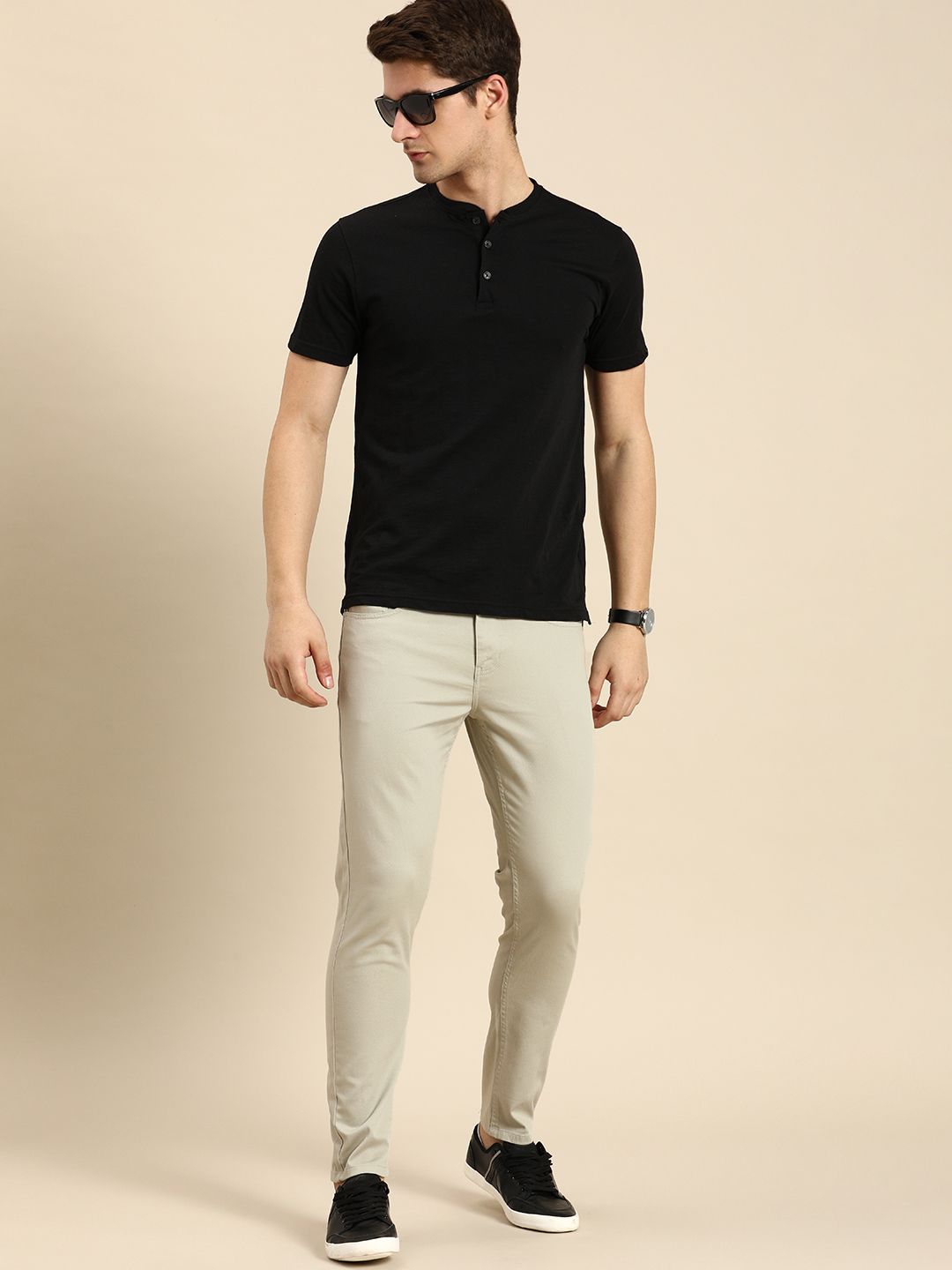 Being Human Men Solid Mid-Rise Regular Fit Chinos