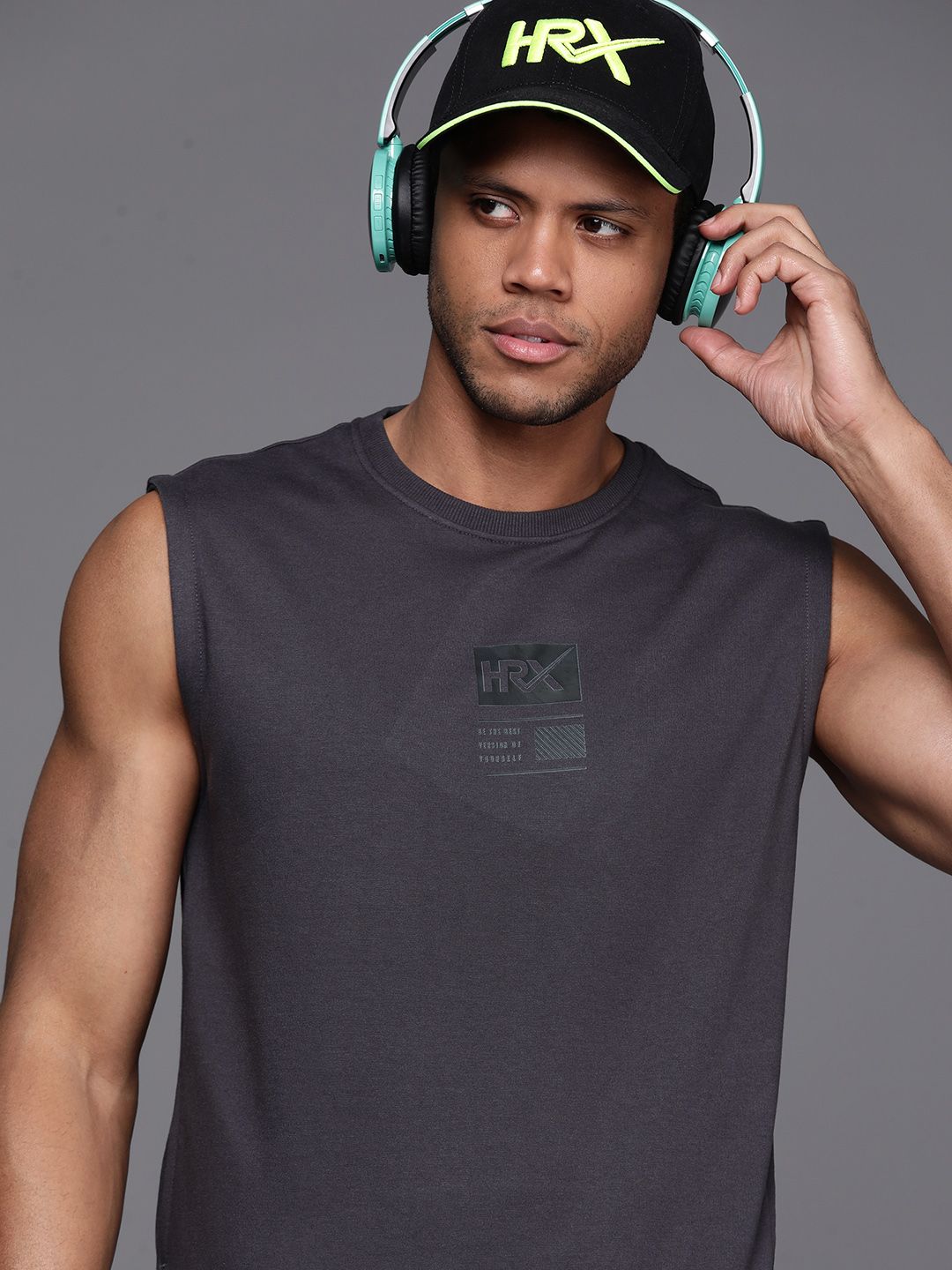 HRX by Hrithik Roshan Round Neck Sleeveless Sweatshirt