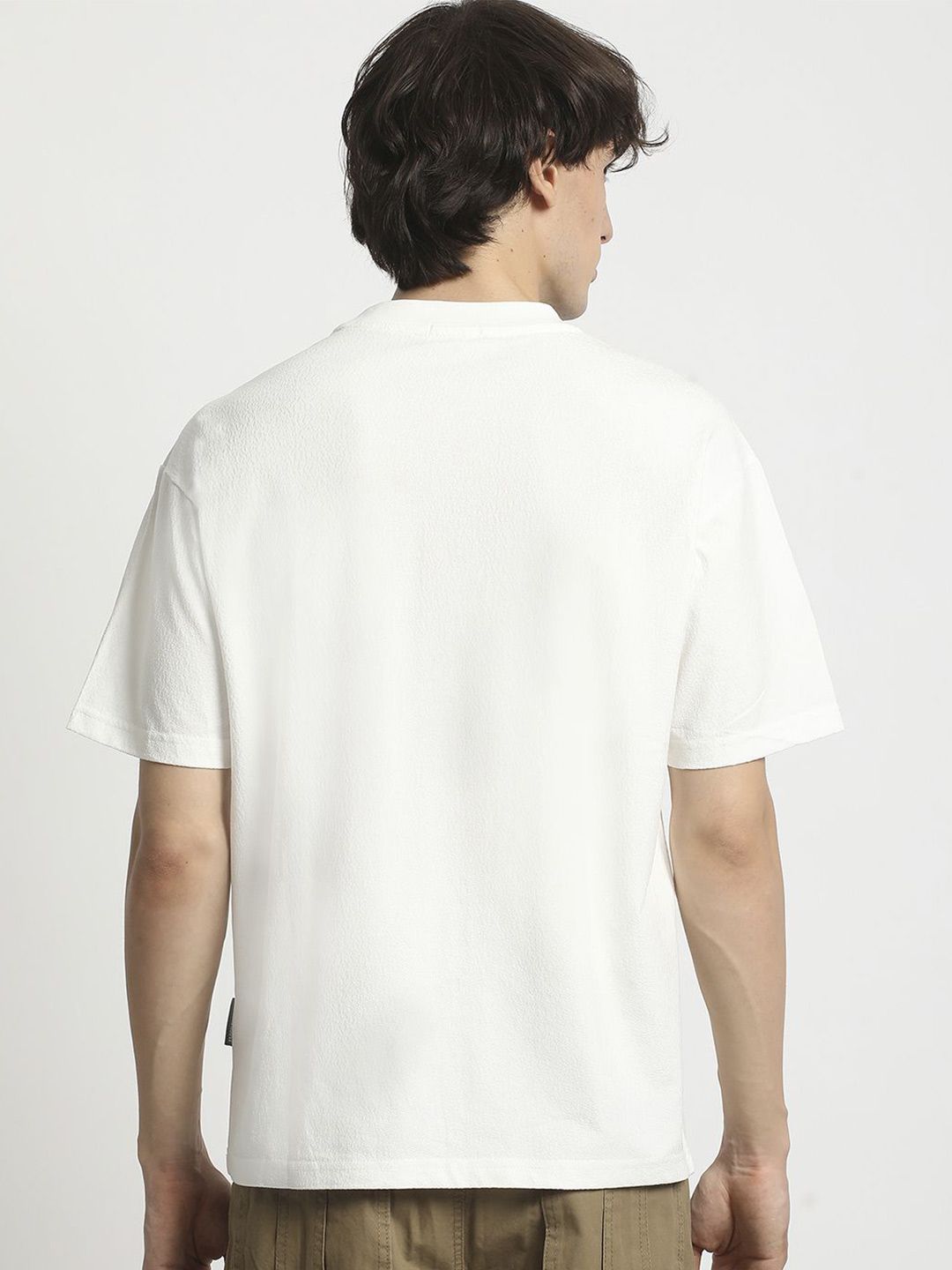 THE BEAR HOUSE Men Round Neck Solid T-shirt