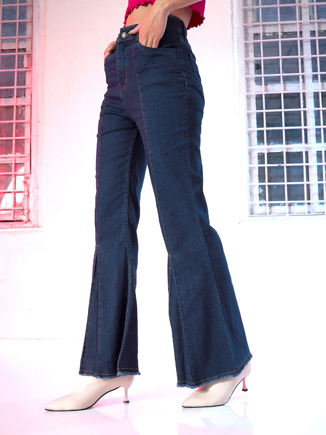 SASSAFRAS Woman Deep Navy Blue High-Rise Relaxed Fit Stretchable Jeans
