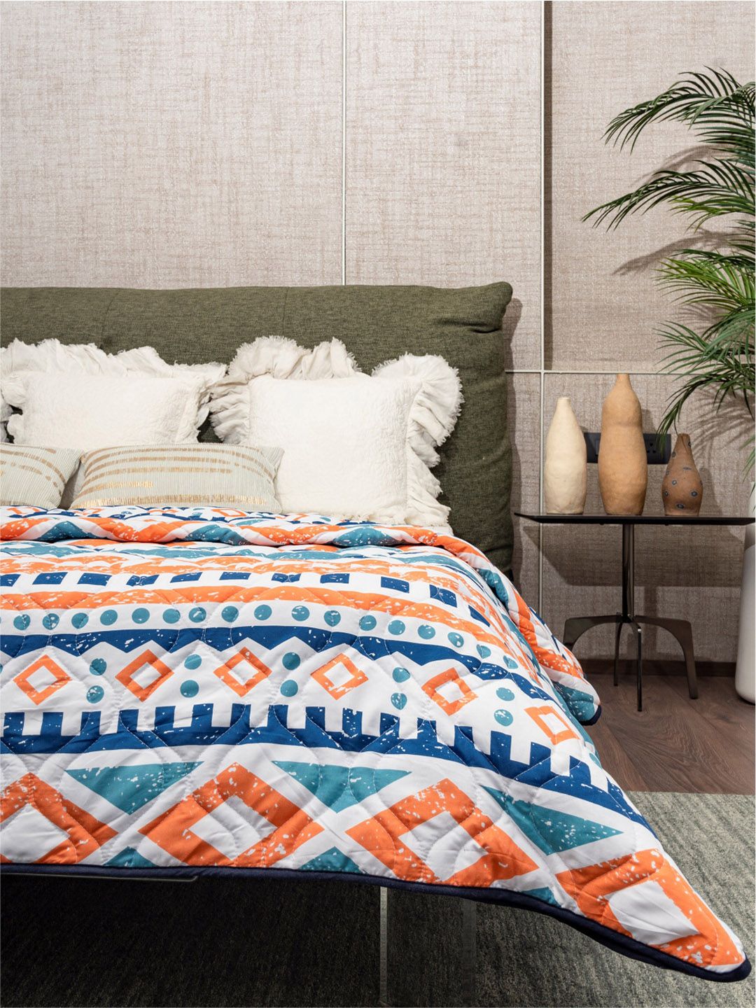 URBAN SPACE Peach & Blue Geometric Microfiber AC Room 300 GSM Single Bed Blanket