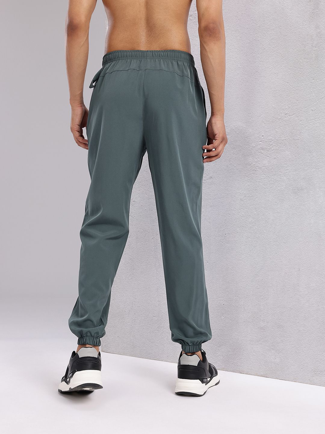 HRX by Hrithik Roshan Men Rapid-Dry Training Joggers