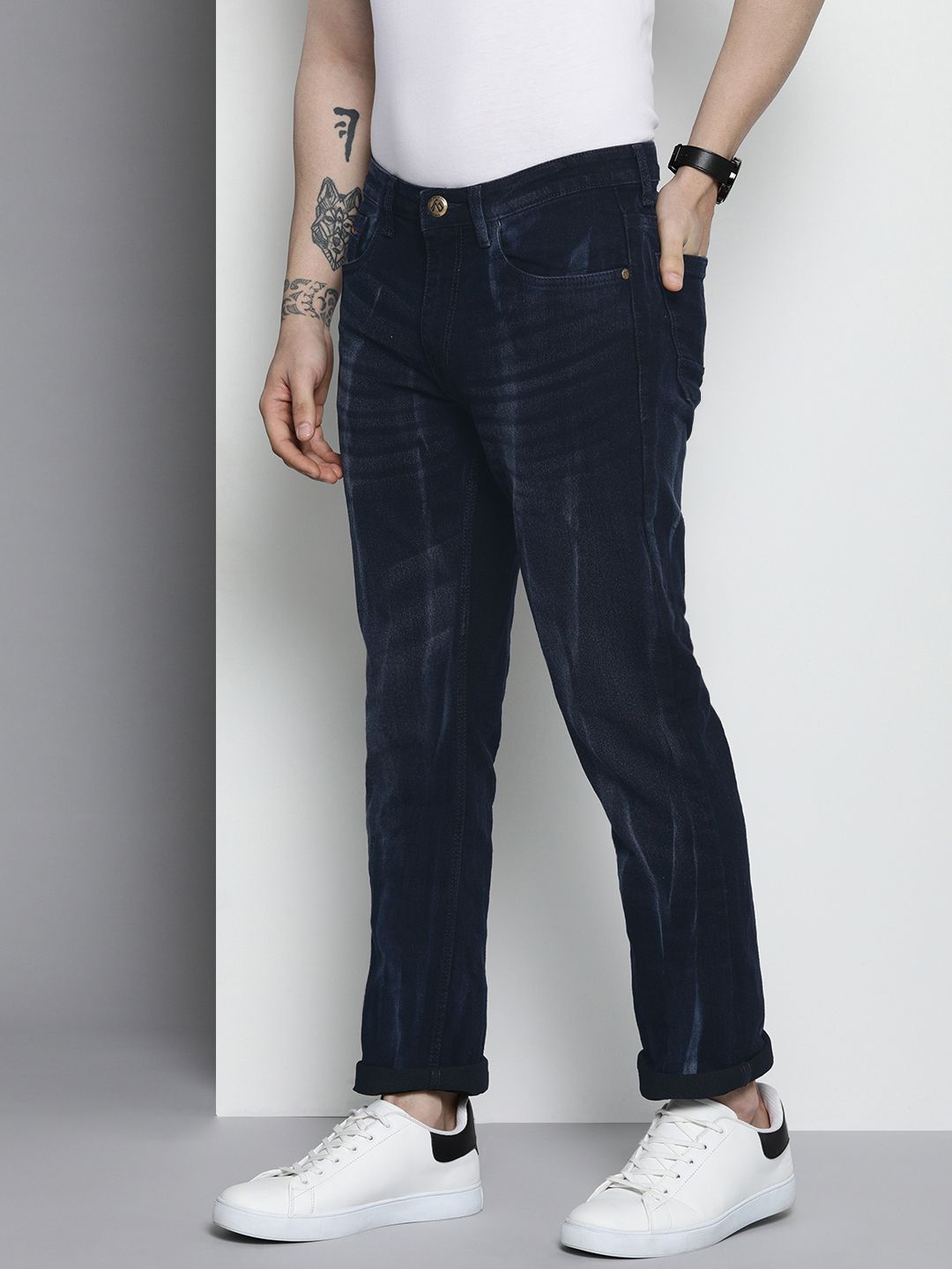 The Indian Garage Co Men Slim Straight Fit Light Fade Stretchable Jeans