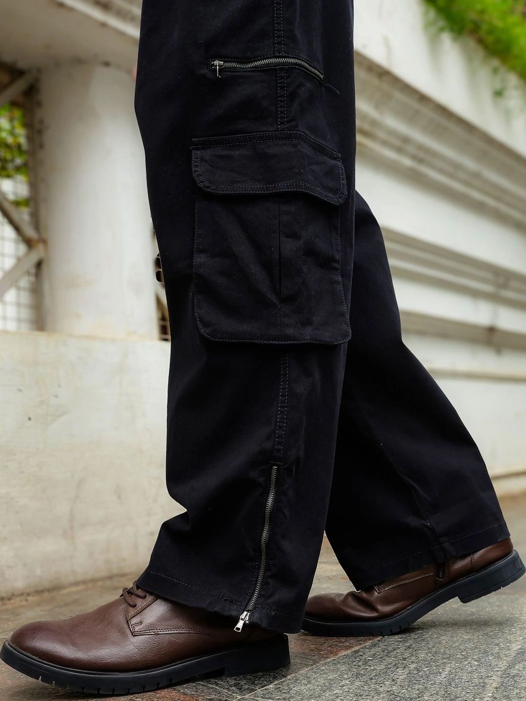 Eszett Men Baggy High-Rise No Fade Cargo Styles Jeans