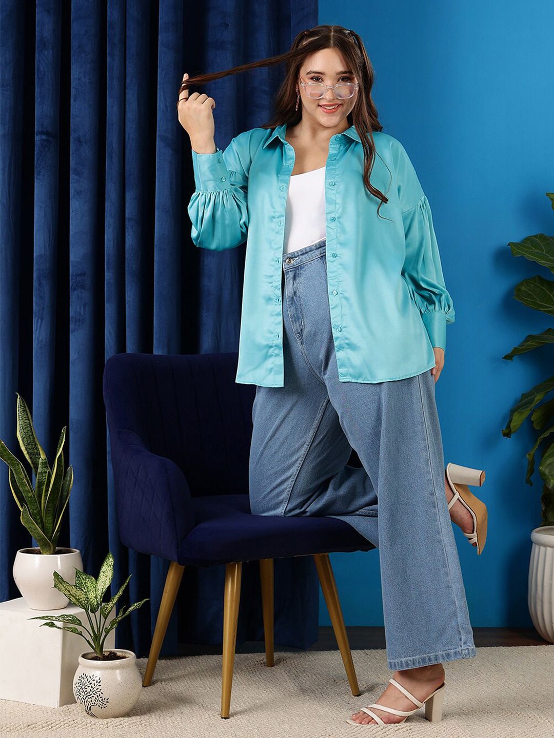 CURVY STREET Comfort Spread Collar Puff Sleeves Oversized  Shirt